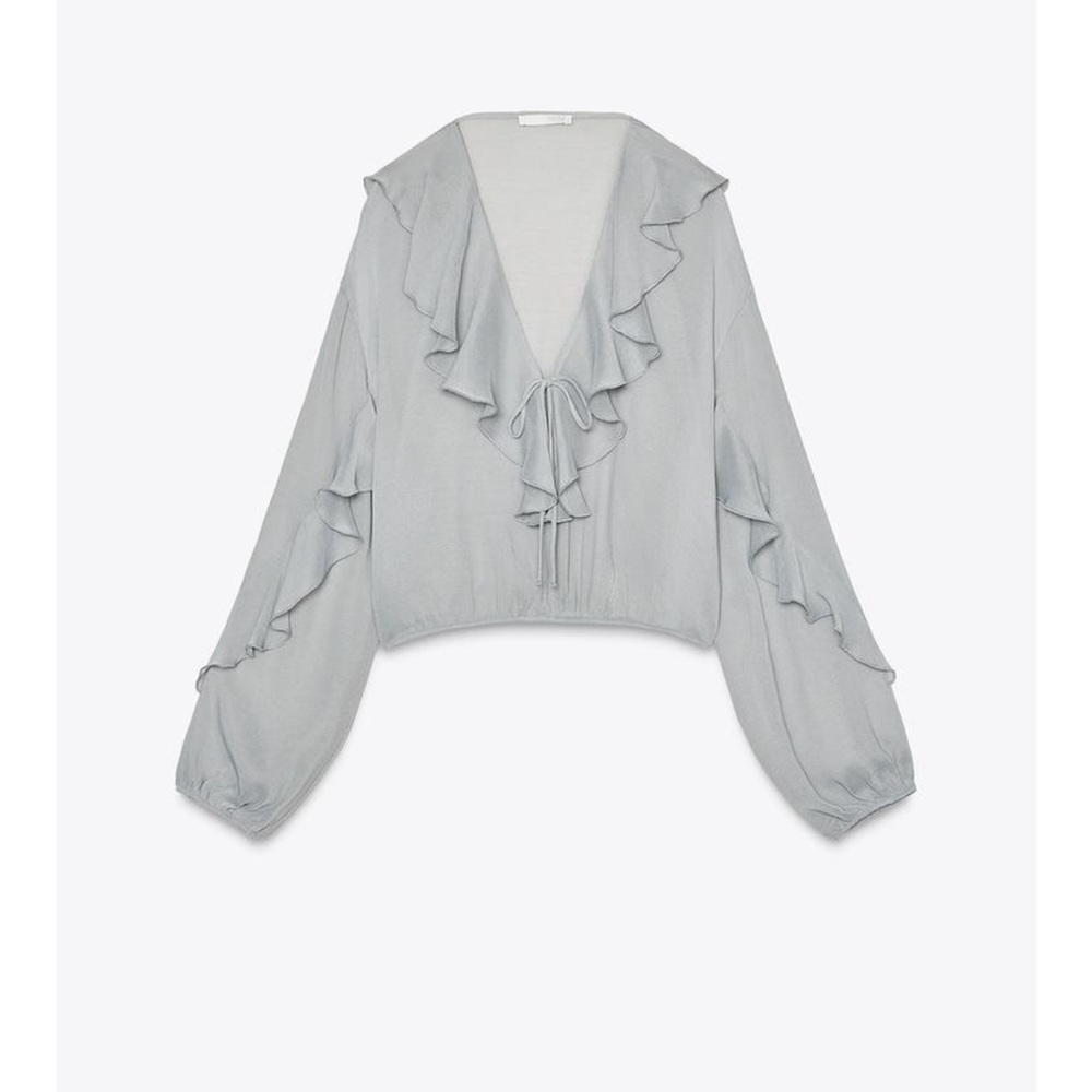 Zara RUFFLED FLOWY BLOUSE
Worn once